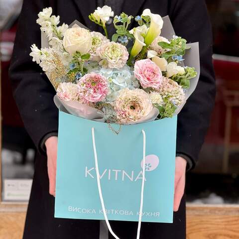 Photo of Exclusive bouquet with ranunculi and hydrangea «Gentle pom-poms»