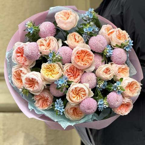 Bouquet «Creamy poetry», Flowers: Pion-shaped rose, Oxypetalum, Chrysanthemum