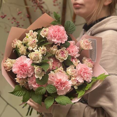 Delicate bouquet of spray roses «Strawberry Cake», Flowers: Peony Spray Rose, Dianthus