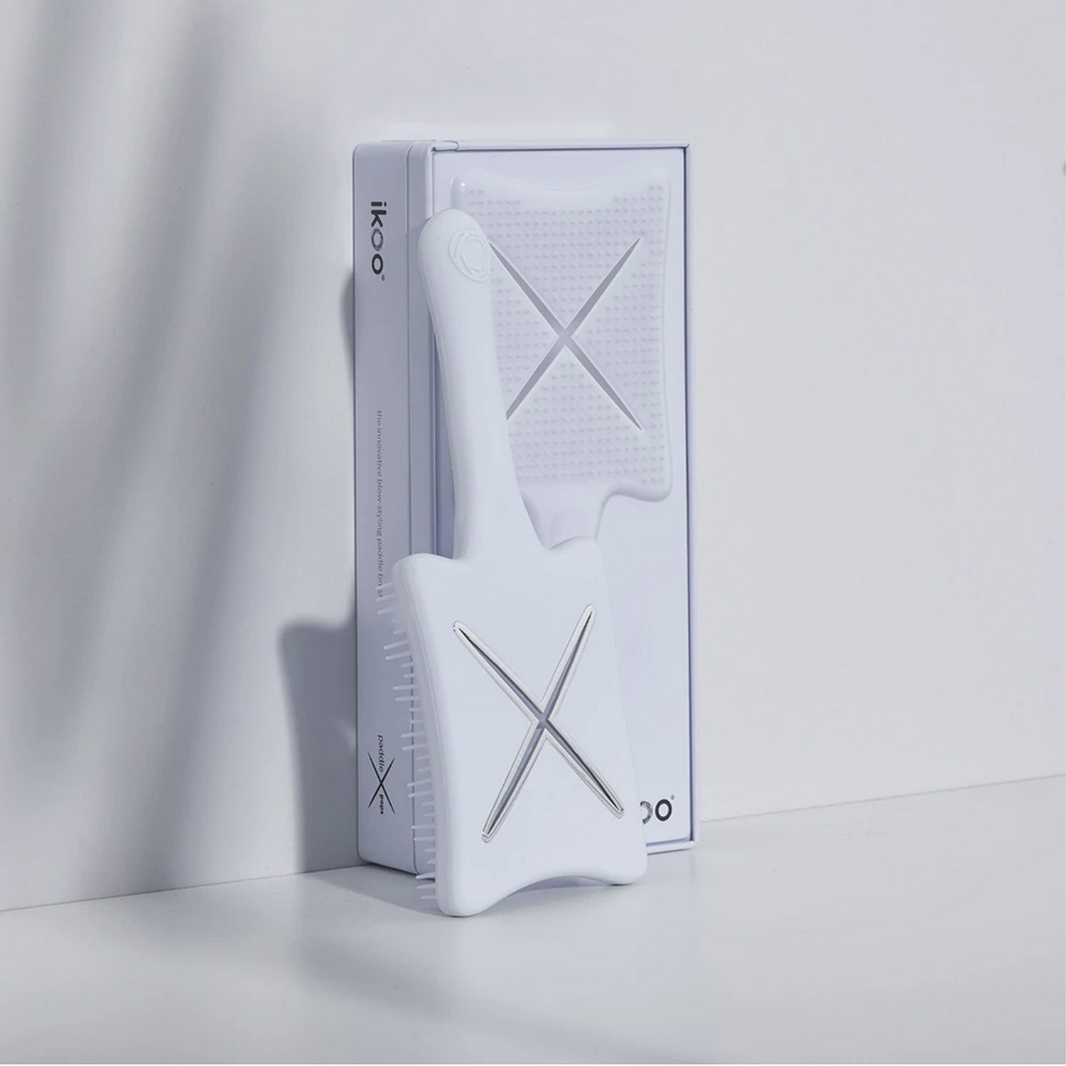 paddle X pops ikoo platinum white | лопатка браш-детанглер классическая белая