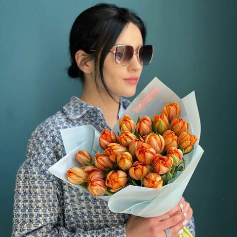 23 пионовидных тюльпана в букете «Оранжевый рассвет», Цветы: Тюльпан пионовидный