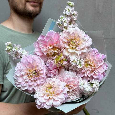 Light bouquet of dahlias and fragrant matthiola «Sophisticated Tenderness», Flowers: Dahlia, Matthiola