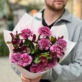 Photo of Purple bouquet of dianthus and helleborus «Mysterious Juliana»