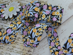 Стрічка текстильна Корея Ромашки з тюльпанами на чорному № 3