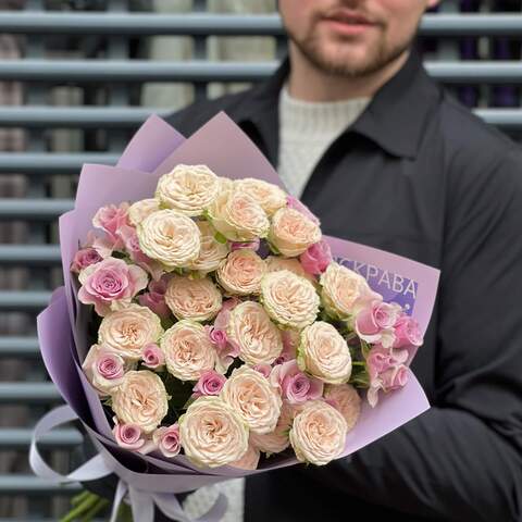 11 кустовых роз в букете «Лавандовый чай», Цветы: Роза кустовая