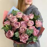 Photo of 25 Memory Lane roses and Eucalyptus «Lavender Hugs»