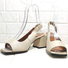 Женская летняя обувь - бежевые босоножки на каблуке Brocoli H150-9137-2234 Cream