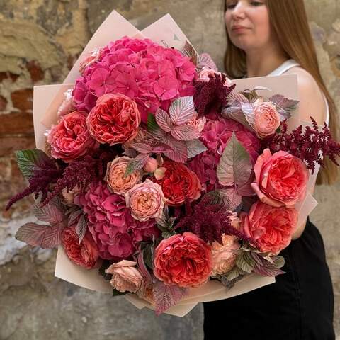 Luxurious bright bouquet «Inspired Christine», Flowers: Rubus Idaeus, Hydrangea, Pion-shaped rose, Amaranthus Dark, Peony Spray Rose