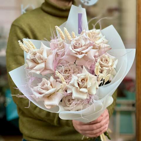 Photo of Delicate bouquet in pastel colors with Menta roses «Amethyst riddle»