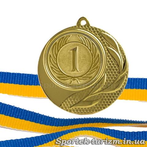 Золотая медаль за 1 место диаметром 40 мм с ленточкой