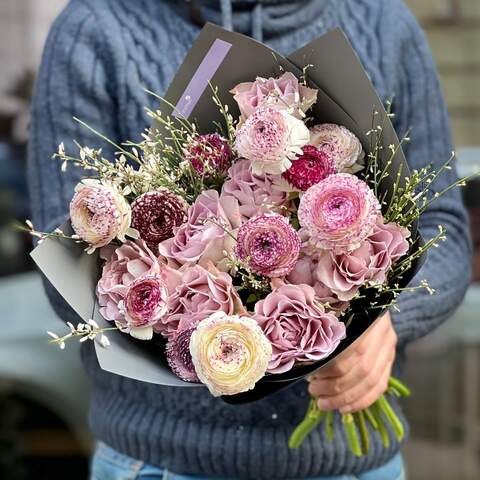 Пастельный букет из ранункулюсов и роз «Сиреневая мечта», Цветы: Роза, Ранунклюс, Гениста