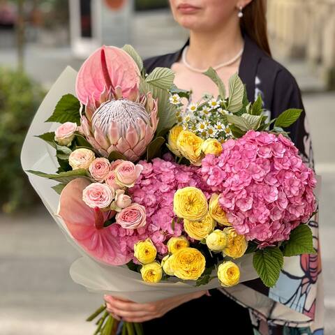 Rich voluminous bouquet «Pink Dawn», Flowers: Peony Spray Rose, Rubus Idaeus, Protea, Anthurium, Hydrangea, Tanacetum