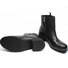 Женские осенние ботинки на низком каблуке Jina 6845 Leather Black