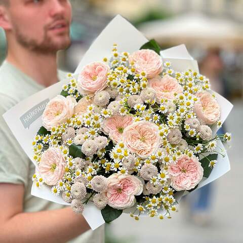 Bouquet «Most delicate roses», Flowers: Chrysanthemum, Tanacetum, Pion-shaped rose