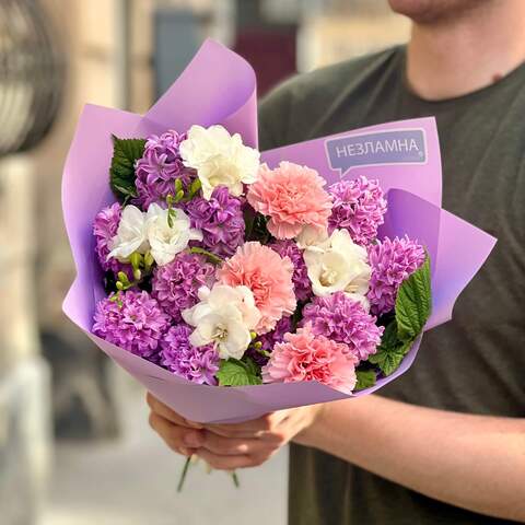 Fragrant bouquet of hyacinths and freesias «Summer Aroma», Flowers: Freesia, Rubus Idaeus, Dianthus, Hyacinthus