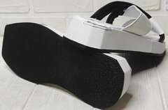 Белые шлепанцы женские на платформе 2,5 см. Кожаные шлепки с квадратным носком GUERO White-Black.
