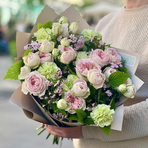 Delicate bouquet of spray peony roses and dianthus «Strawberry and mint», Flowers: Rubus Idaeus, Chamelaucium, Peony Spray Rose, Dianthus