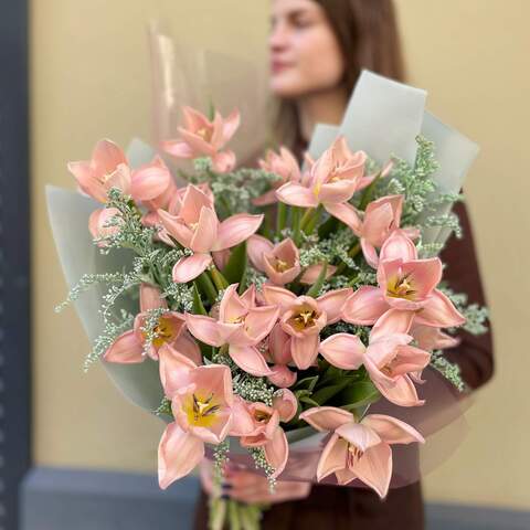 Bouquet «Tender bird», Flowers: Tulipa, Solidago
