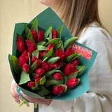 Photo of Bouquet of 25 tulips «Morning passion»