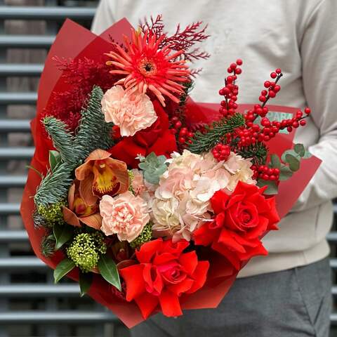 Bouquet «Passionate Catherine», Flowers: Gerbera, Rose, Hydrangea, Ilex, Nobilis, Cymbidium, Dianthus
