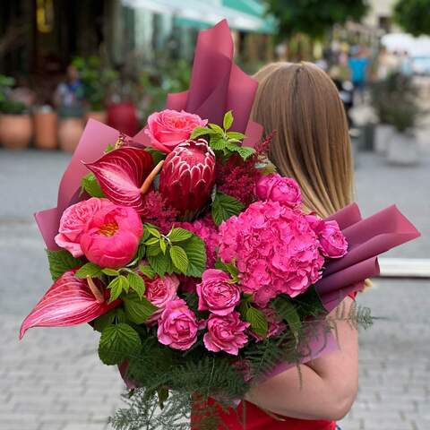 Bouquet «Luxurious Christina», Flowers: Protea, Anthurium, Paeonia, Peony Spray Rose, Hydrangea, Asparagus, Rubus Idaeus, Astilbe, Pion-shaped rose