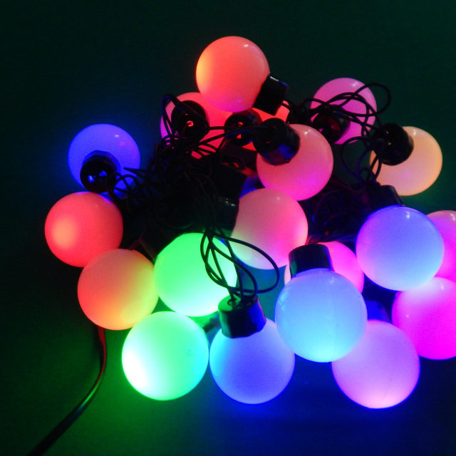 Уличная светодиодная гирлянда шарики крупные 20 LED