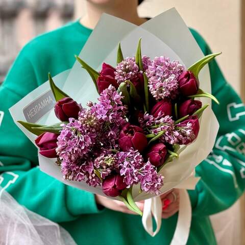 Весняний букет з бузку та тюльпанів «Фіолетова весна», Квіти: Тюльпан, Бузок
