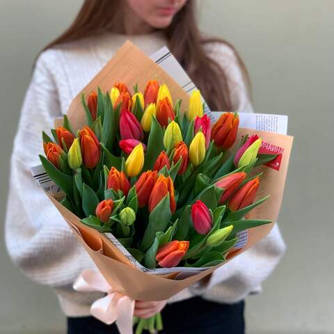 35 разноцветных тюльпанов «Искренняя улыбка», Цветы: Тюльпан