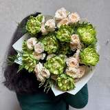 Photo of Bright bouquet with exclusive Veggie roses «Lemongrass Cream»