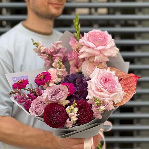 Bouquet «Plum Jam», Flowers: Rose, Hydrangea, Dahlia, Zinnia, Antirinum, Pion-shaped rose, Gladiolus