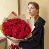 Photo of 25 luxurious Mayra Red roses in a bouquet «Crimson Dawns»