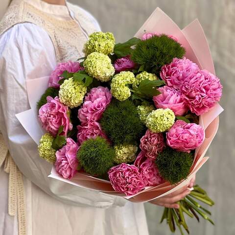 Bouquet «Sweet Olena», Flowers: Paeonia, Viburnum, Dianthus Barbatus