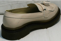 Женские осенние туфли на низком каблуке Markos S-6 Light Beige.