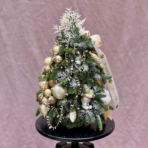 Christmas tree «Visiting Winnie», Flowers: Nobilis, Ruscus, Decor