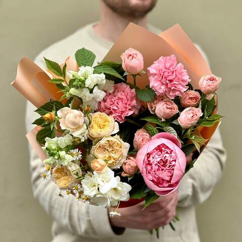Bouquet «Peach kiss», Flowers: Paeonia, Pion-shaped rose, Freesia, Tanacetum, Antirinum, Dianthus, Raspberry twigs