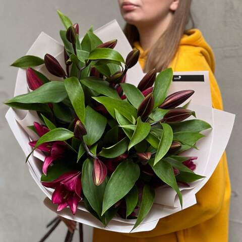 5 deep burgundy Bombastic lilies in a bouquet «Fantastic Lily», Flowers: Lilium of Bombastic variety, 5 pcs.