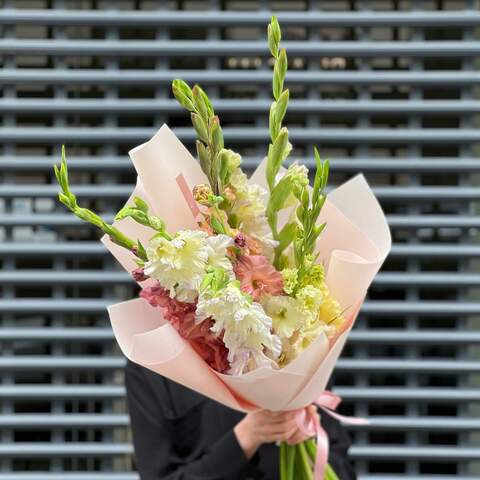 Photo of 9 gladioli in a bouquet «Colored gladiolus»