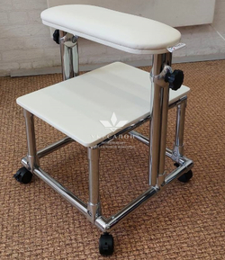 Подставка для педикюра Tertio 6 на колесах