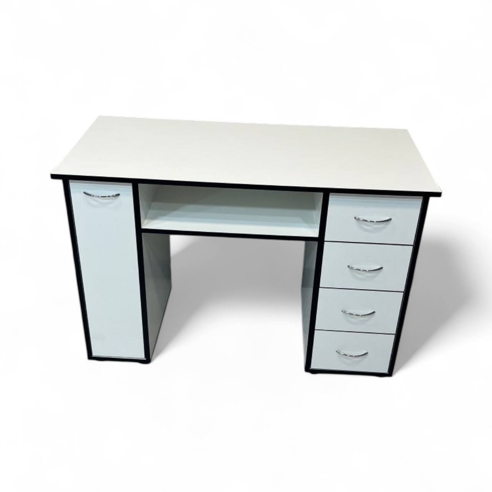 Маникюрный стол Glass