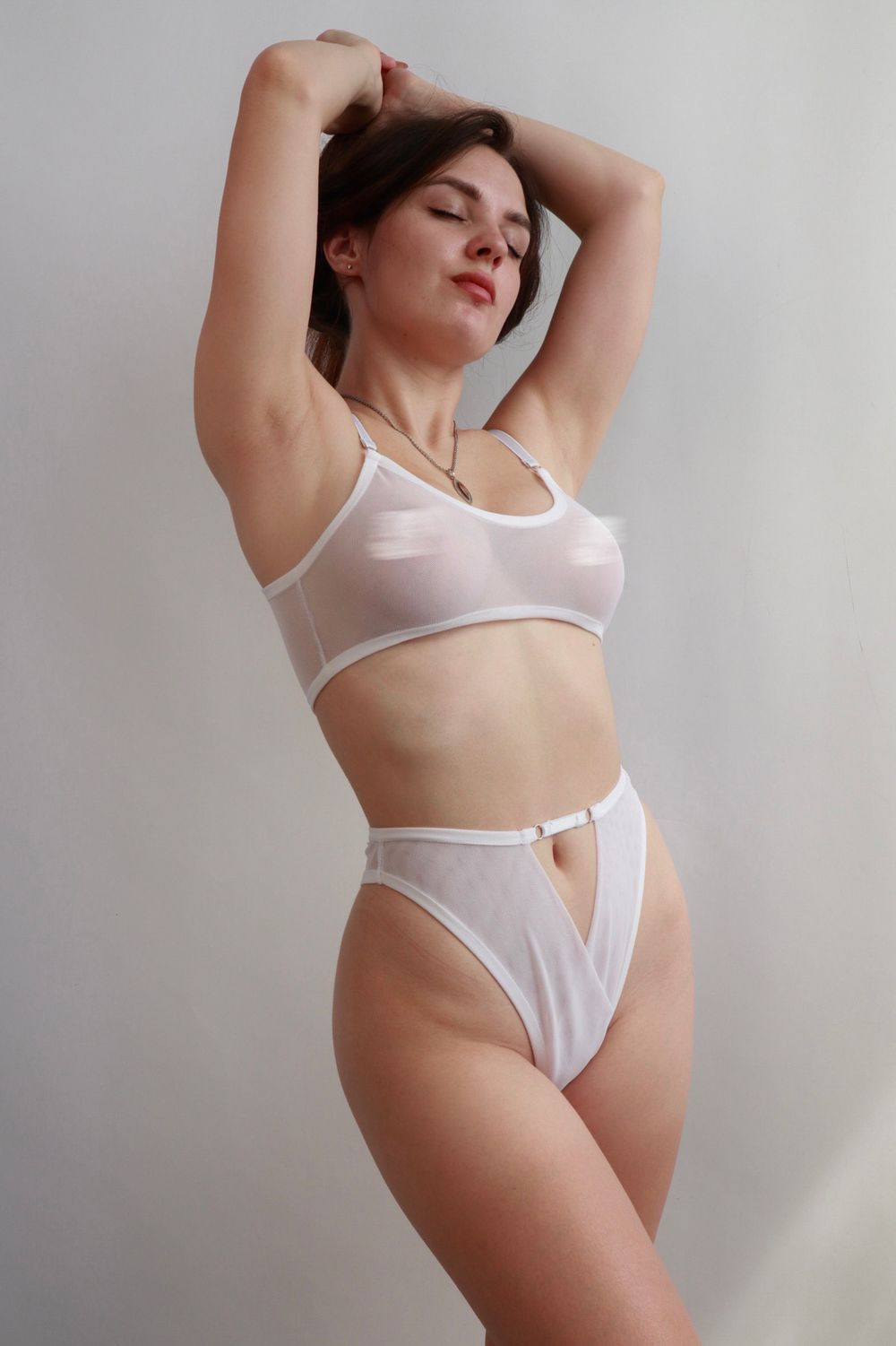 Вишуканий комплект в сітку