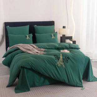 Комплекты с вышивкой