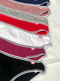 Сліпи з чорно-білою окантовкою