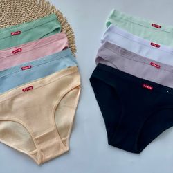 Сліпи з нашивкою по центру