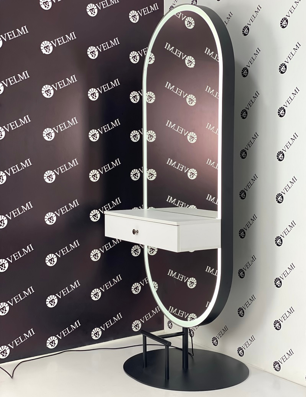 Рабочее место парикмахера Shine с подсветкой