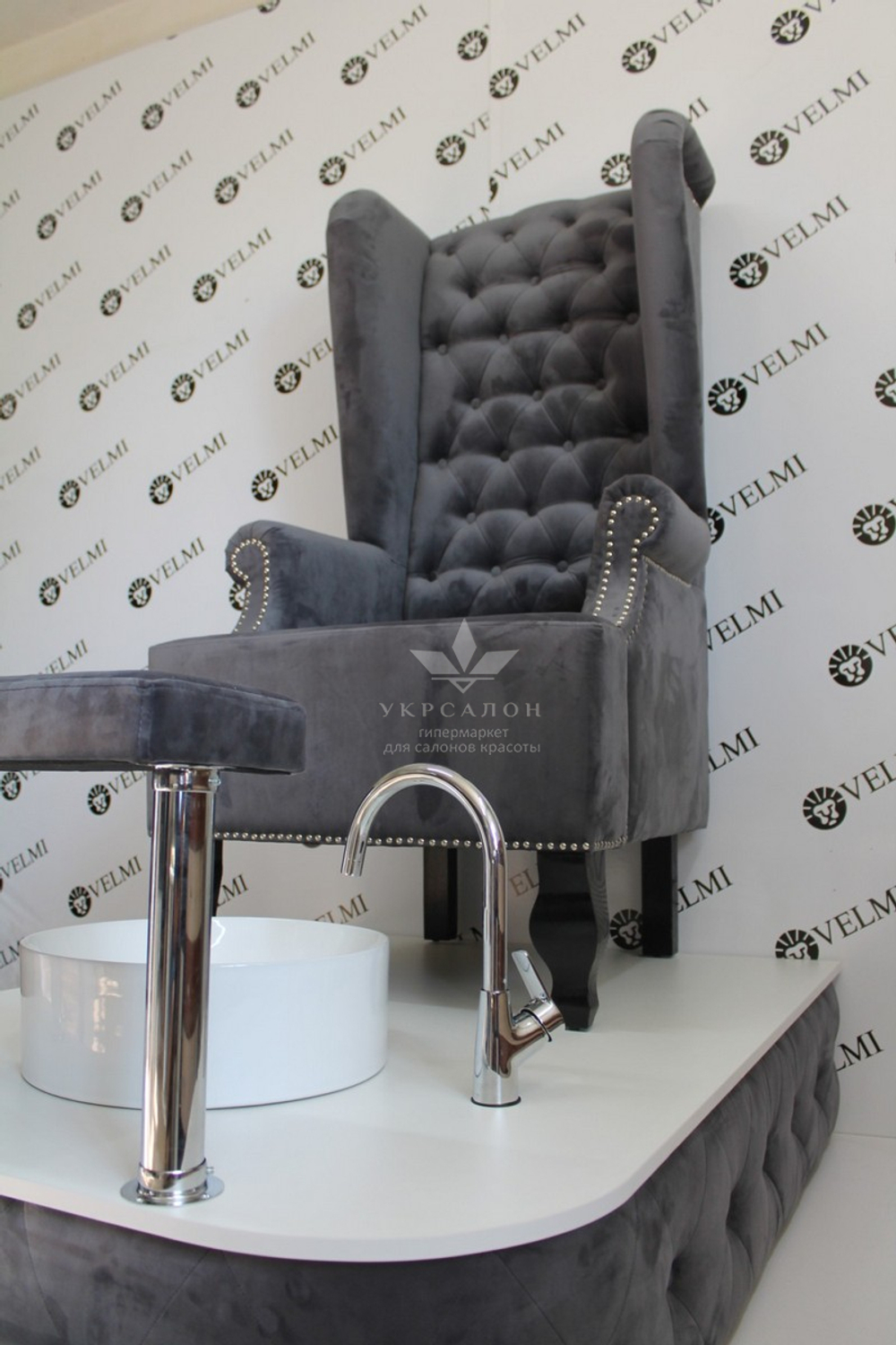 Педикюрне крісло Трон Diamant