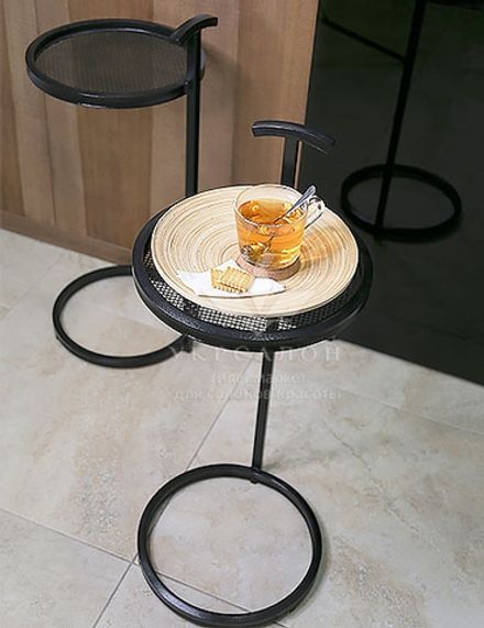 Столик для клиентов 012