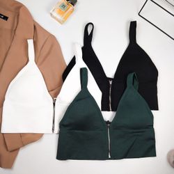 Топ с расстегивающейся молнией спереди