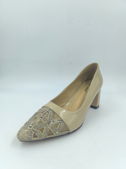 Женские туфли на каблуке из искусственной кожи с декоративным носком/размер 35-40