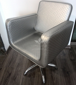 Крісло клієнта JUSTINE