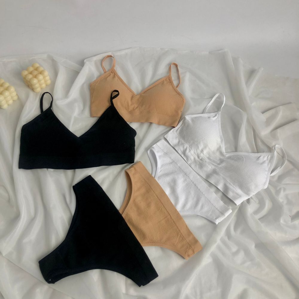 Зручний комплект на кожен день